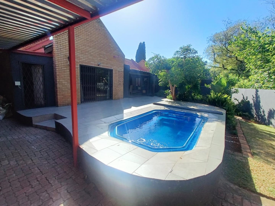 3 Bedroom Property for Sale in Hennopspark Gauteng