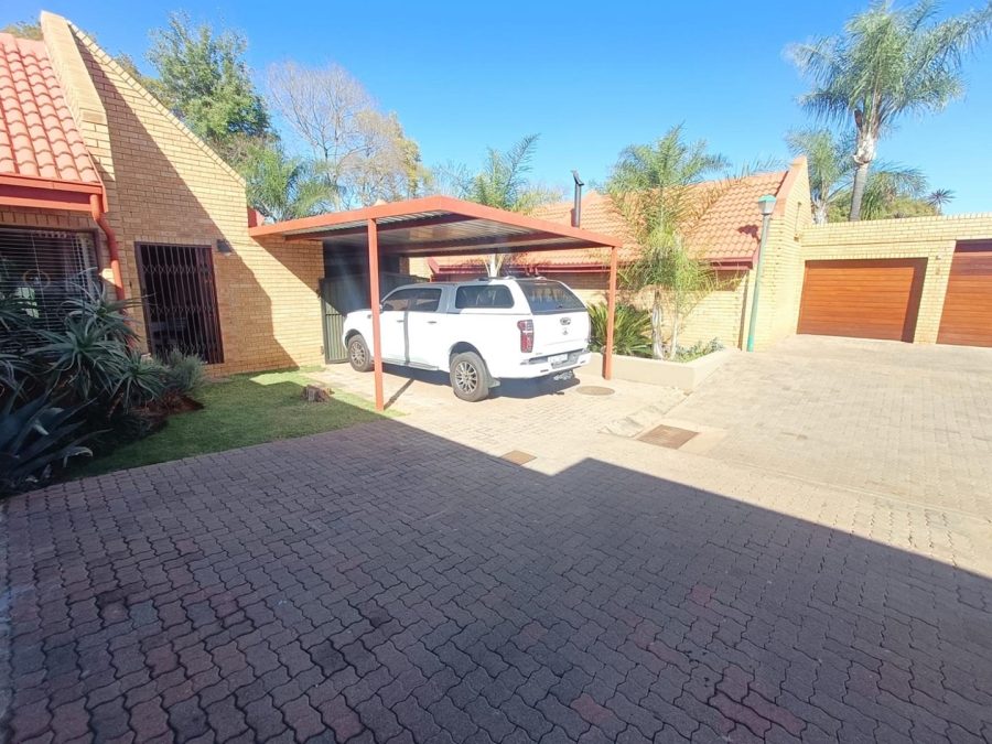 3 Bedroom Property for Sale in Hennopspark Gauteng
