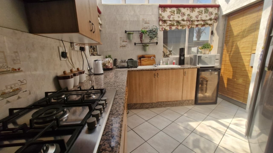 4 Bedroom Property for Sale in Bassonia Gauteng