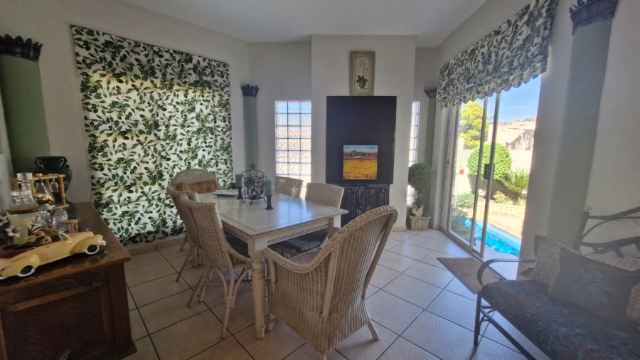 4 Bedroom Property for Sale in Bassonia Gauteng