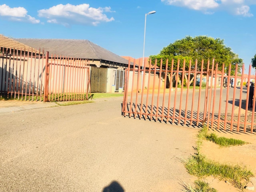 3 Bedroom Property for Sale in Goudrand Gauteng