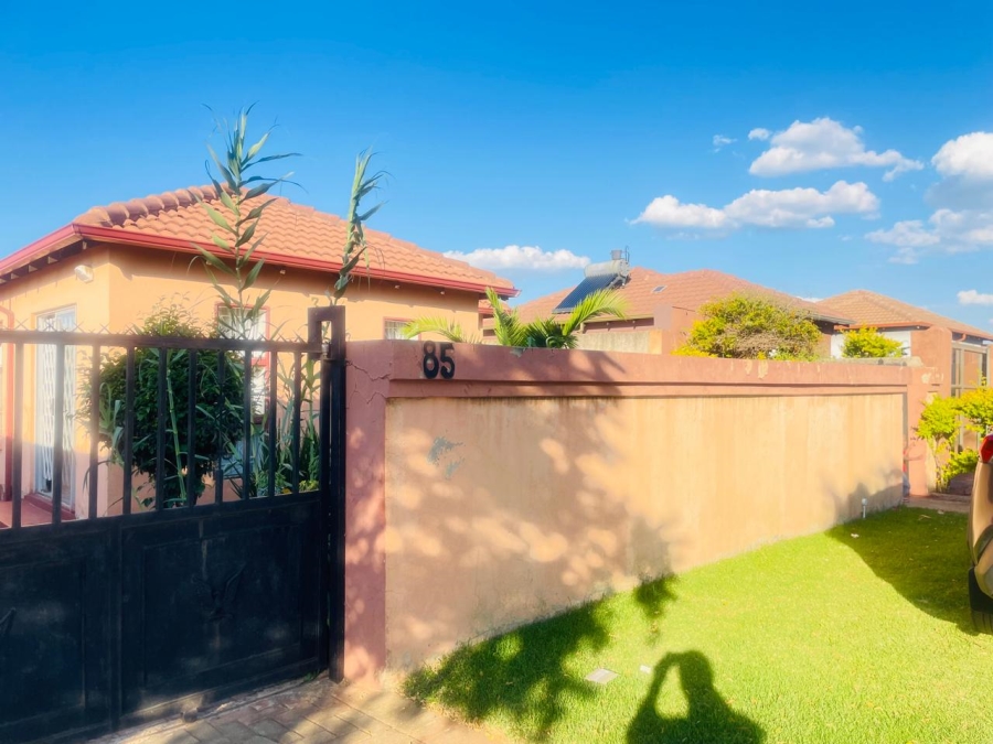 3 Bedroom Property for Sale in Goudrand Gauteng