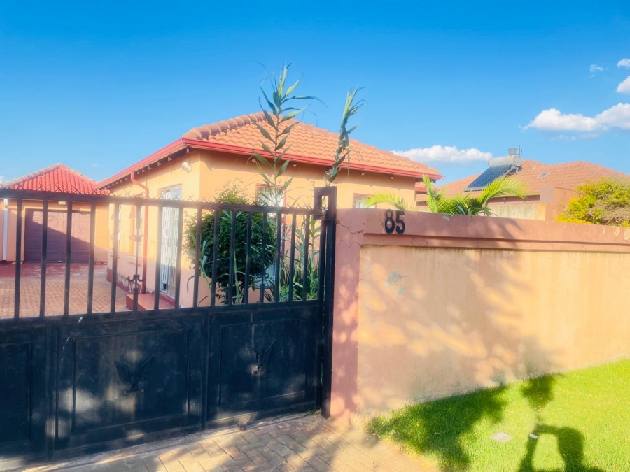 3 Bedroom Property for Sale in Goudrand Gauteng
