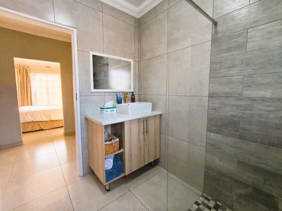 3 Bedroom Property for Sale in Brackenhurst Gauteng