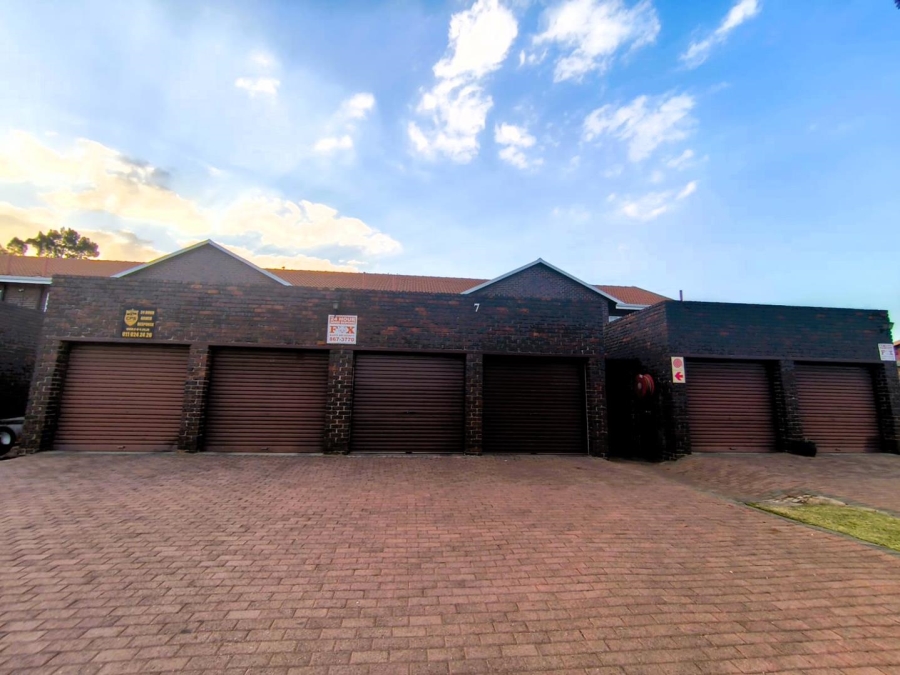 3 Bedroom Property for Sale in Brackenhurst Gauteng