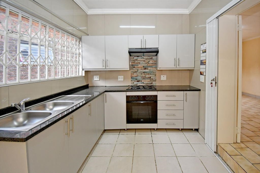 1 Bedroom Property for Sale in Westdene Gauteng