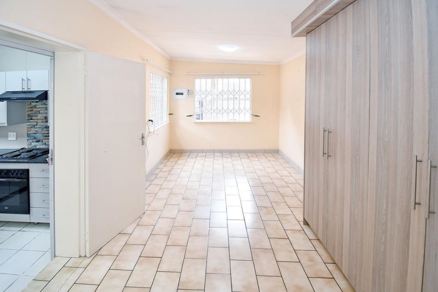 1 Bedroom Property for Sale in Westdene Gauteng