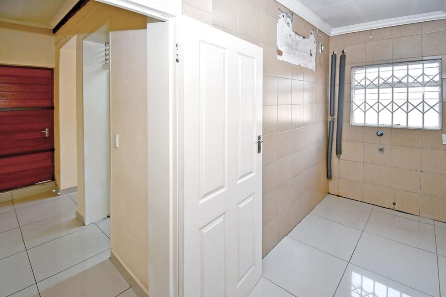 1 Bedroom Property for Sale in Westdene Gauteng