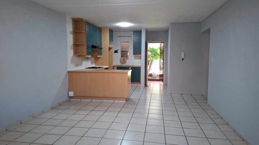 To Let 3 Bedroom Property for Rent in Randhart Gauteng