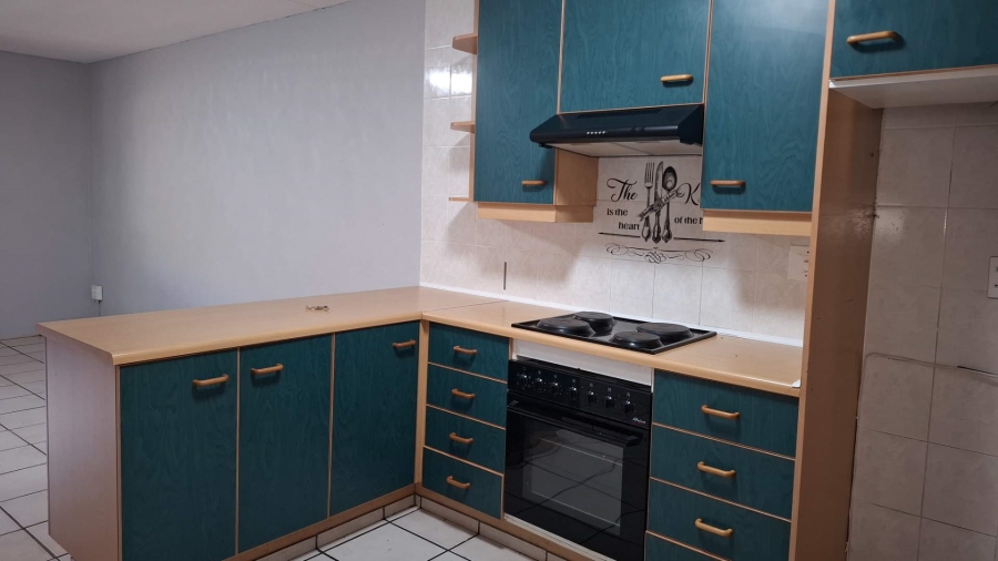 To Let 3 Bedroom Property for Rent in Randhart Gauteng