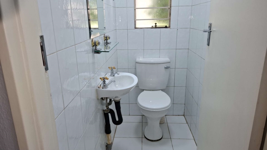 To Let 3 Bedroom Property for Rent in Randhart Gauteng