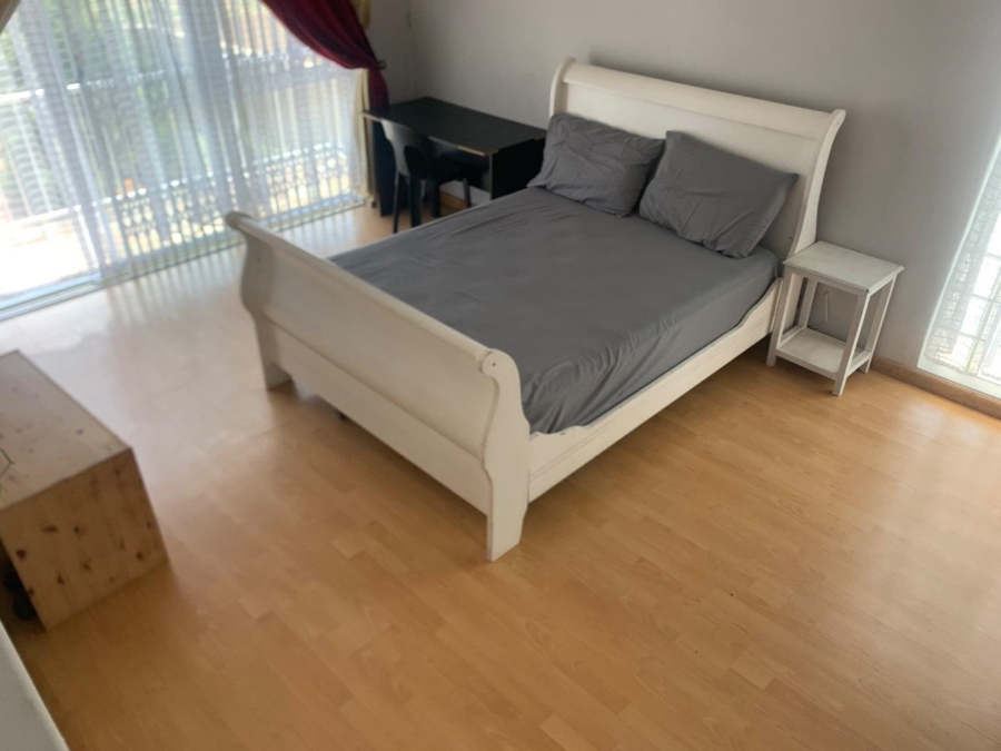 4 Bedroom Property for Sale in Glenanda Gauteng