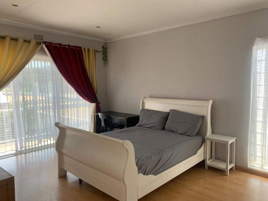 4 Bedroom Property for Sale in Glenanda Gauteng