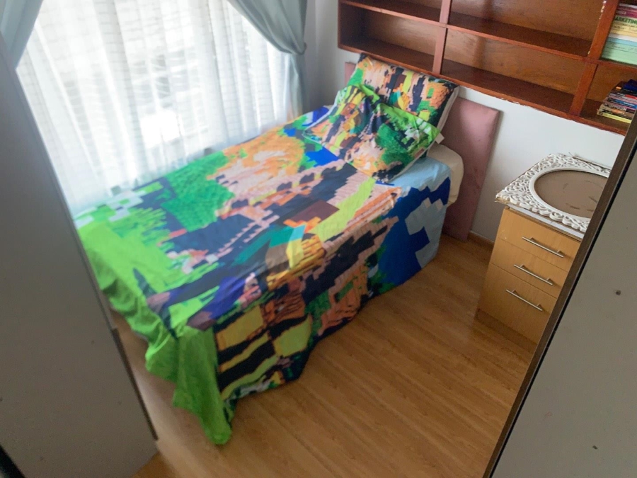 4 Bedroom Property for Sale in Glenanda Gauteng