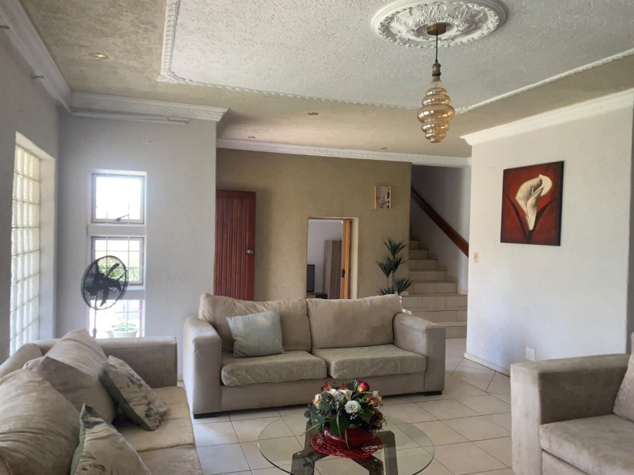 4 Bedroom Property for Sale in Glenanda Gauteng