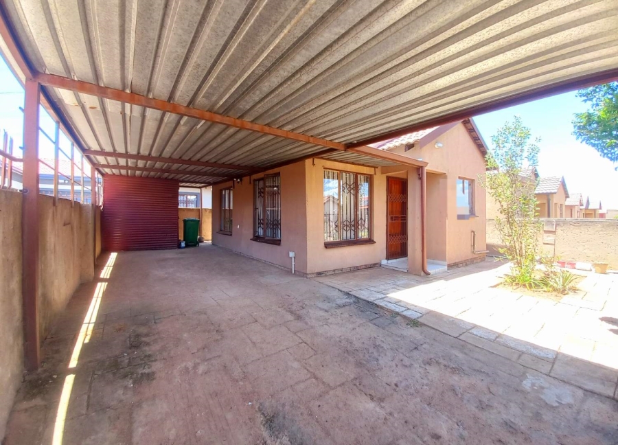 2 Bedroom Property for Sale in Soshanguve VV Gauteng