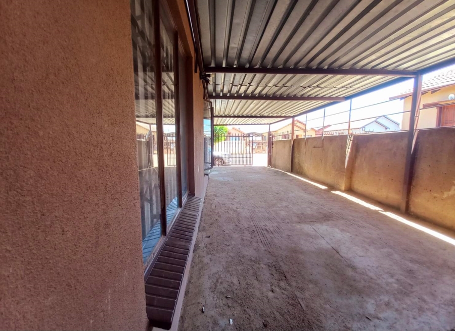 2 Bedroom Property for Sale in Soshanguve VV Gauteng