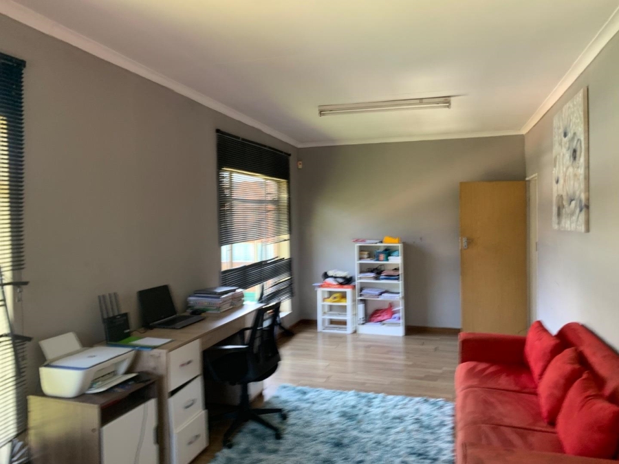 5 Bedroom Property for Sale in Naturena Gauteng