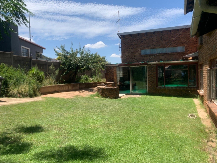 5 Bedroom Property for Sale in Naturena Gauteng