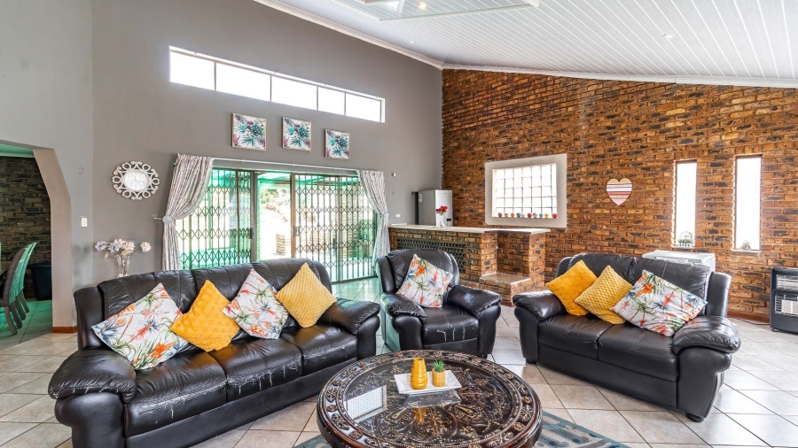 5 Bedroom Property for Sale in Naturena Gauteng