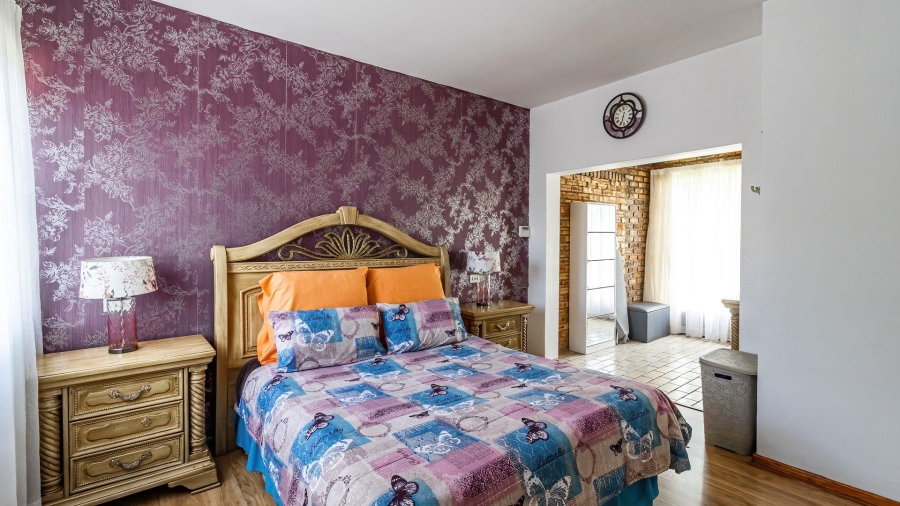 5 Bedroom Property for Sale in Naturena Gauteng