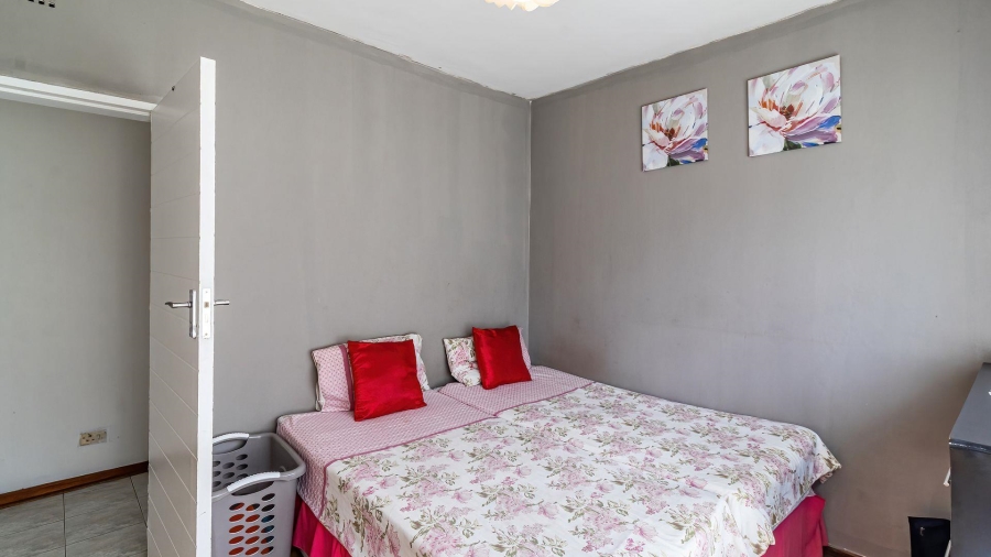 5 Bedroom Property for Sale in Naturena Gauteng