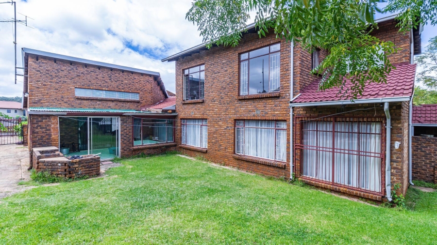 5 Bedroom Property for Sale in Naturena Gauteng