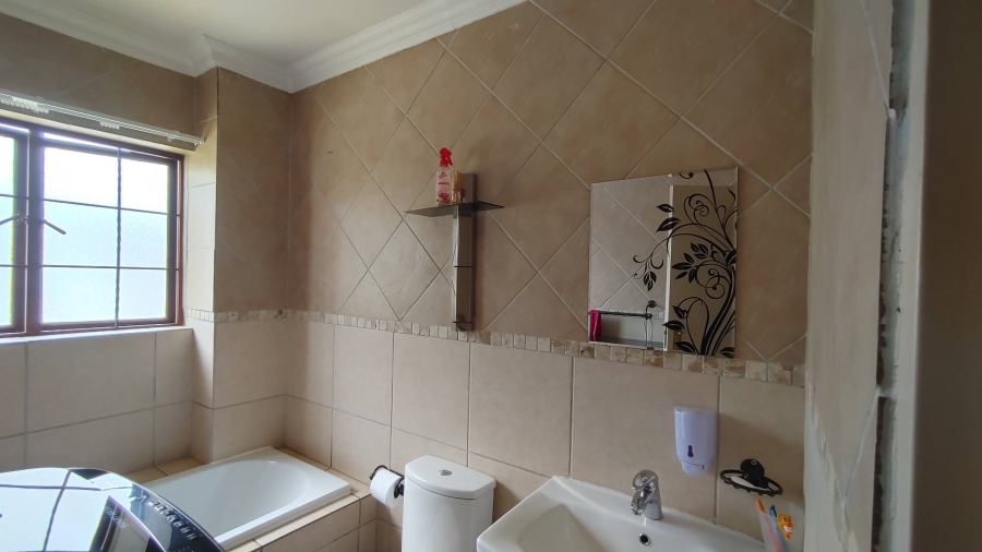 3 Bedroom Property for Sale in Zwartkop Gauteng