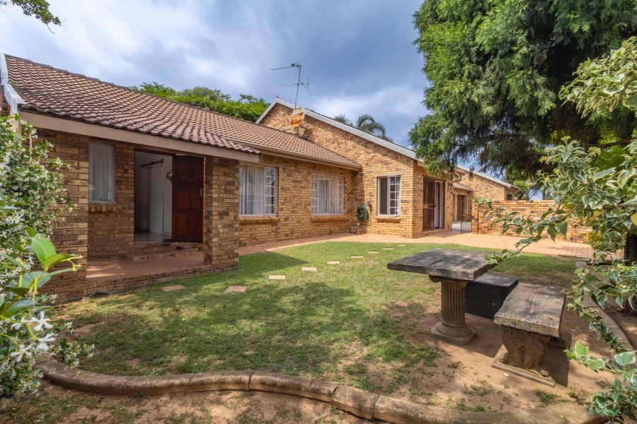 4 Bedroom Property for Sale in Radiokop Gauteng