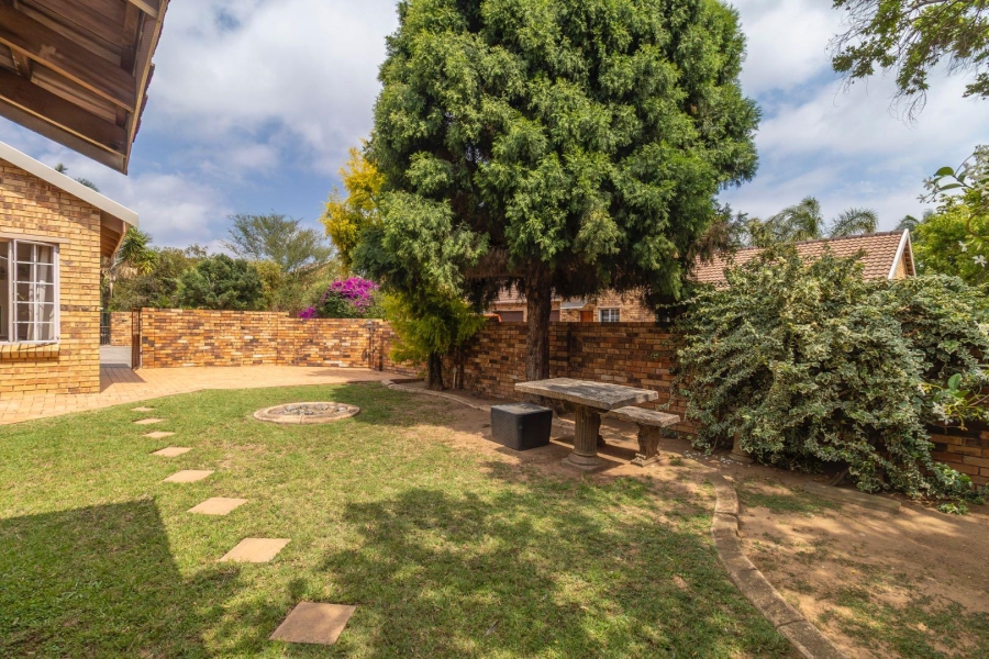 4 Bedroom Property for Sale in Radiokop Gauteng