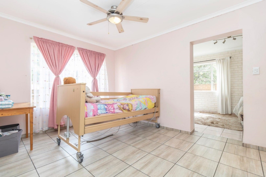 4 Bedroom Property for Sale in Radiokop Gauteng