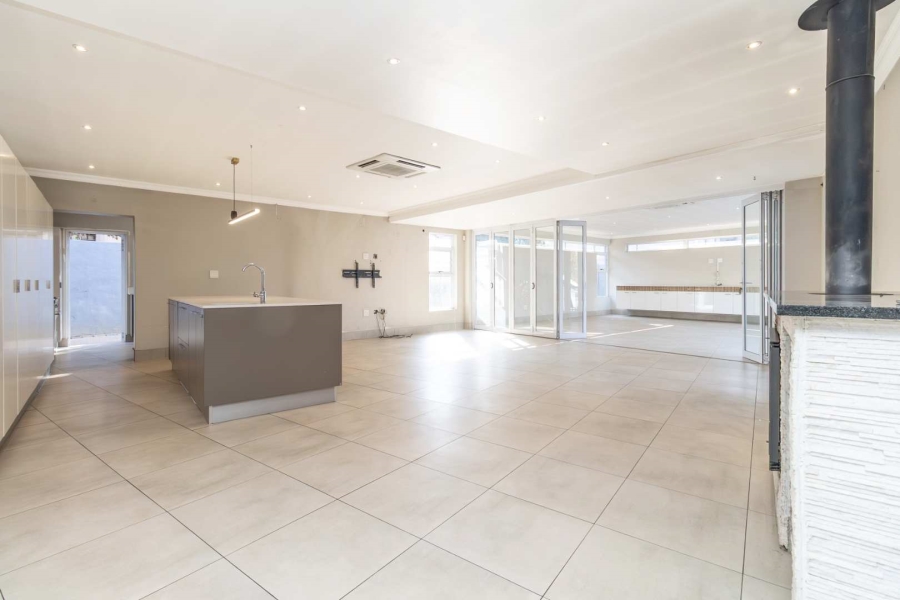 5 Bedroom Property for Sale in Edenburg Gauteng