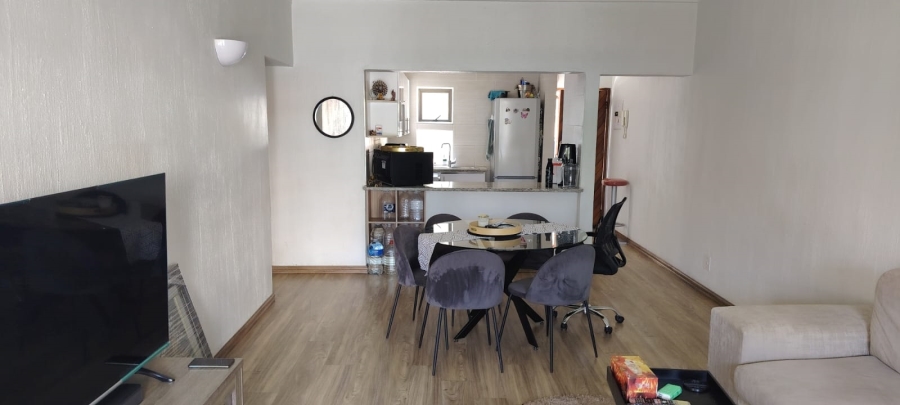 To Let 2 Bedroom Property for Rent in Sandown Gauteng