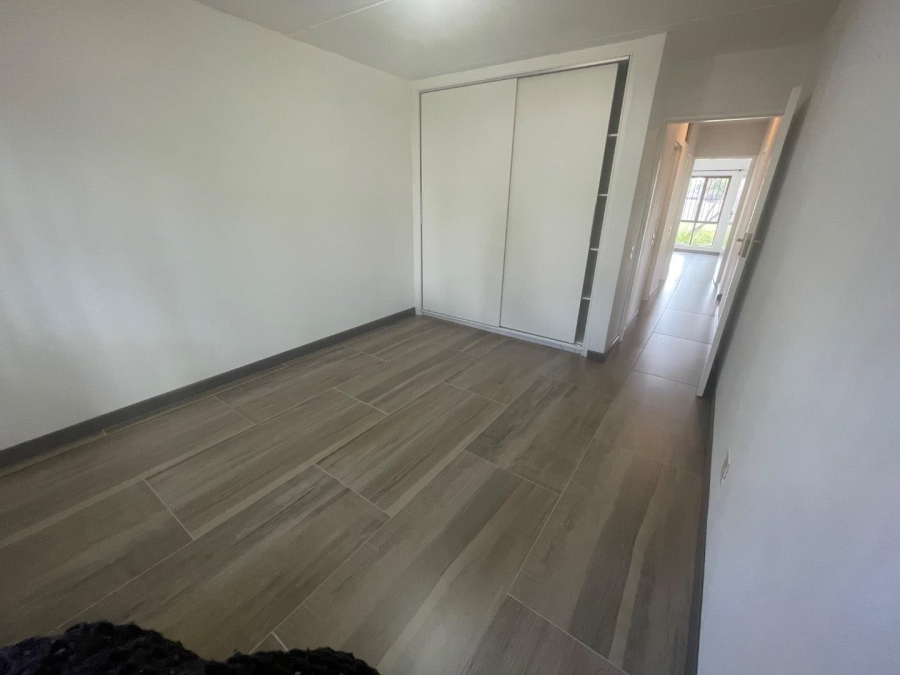 2 Bedroom Property for Sale in Lonehill Gauteng