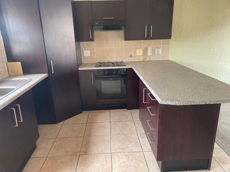 To Let 1 Bedroom Property for Rent in Paulshof Gauteng