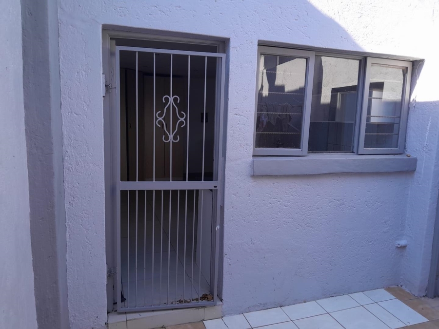 1 Bedroom Property for Sale in Norwood Gauteng
