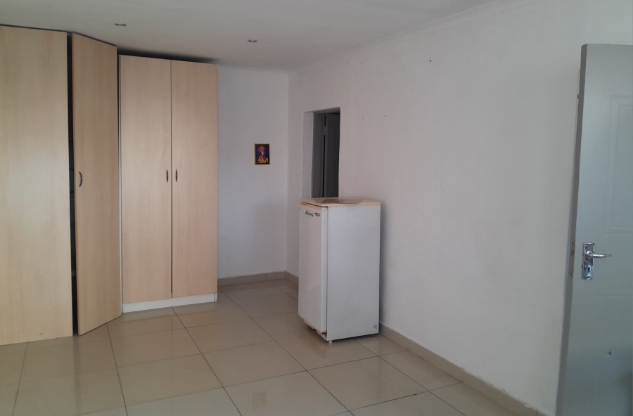 1 Bedroom Property for Sale in Norwood Gauteng