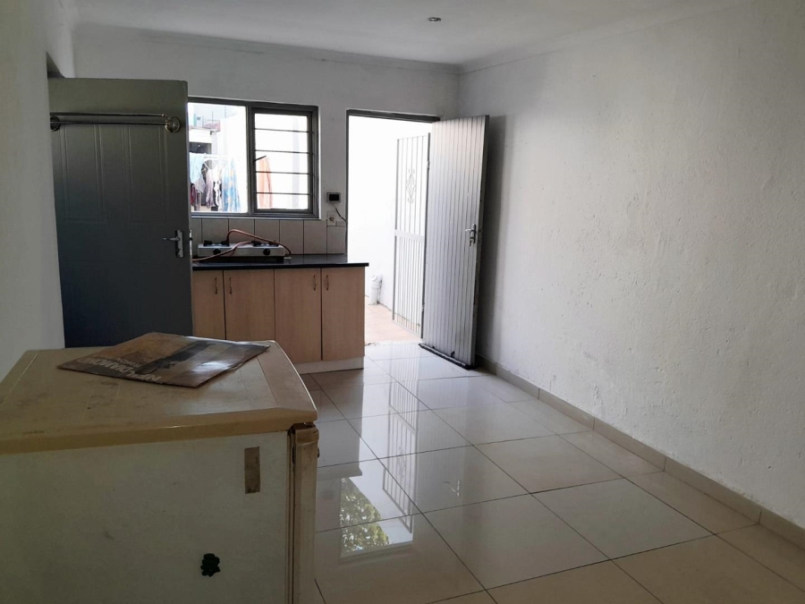 1 Bedroom Property for Sale in Norwood Gauteng