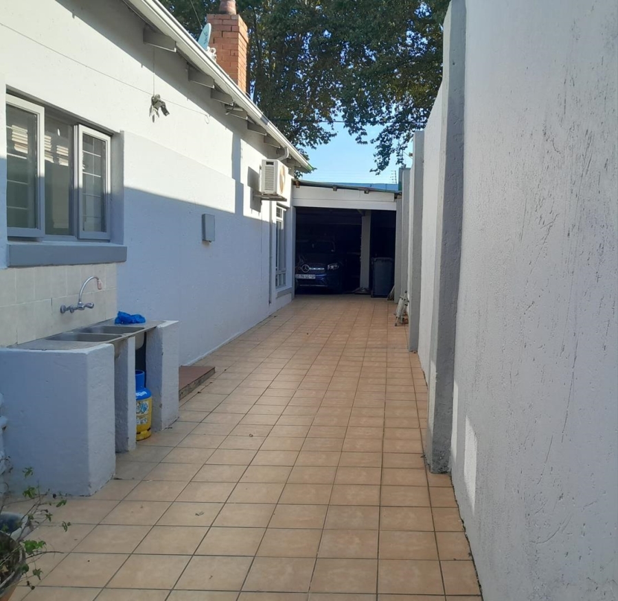 1 Bedroom Property for Sale in Norwood Gauteng