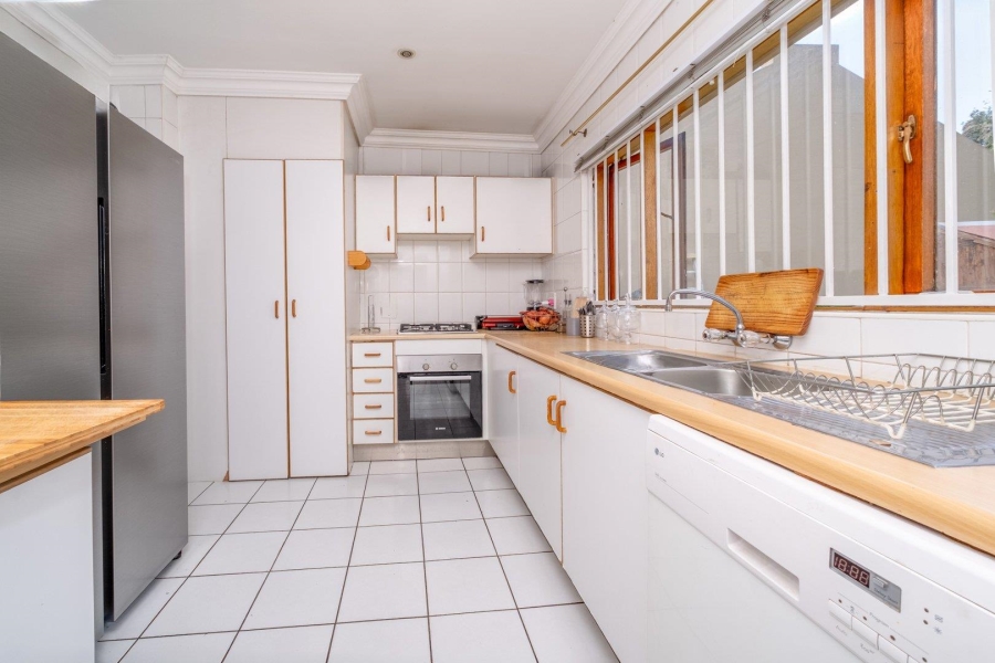To Let 3 Bedroom Property for Rent in Morningside Gauteng