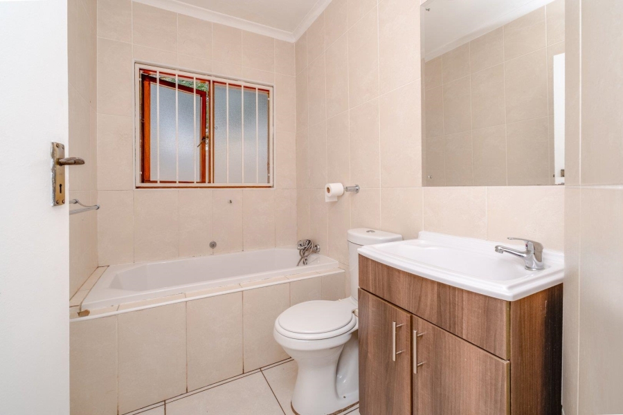 To Let 3 Bedroom Property for Rent in Morningside Gauteng