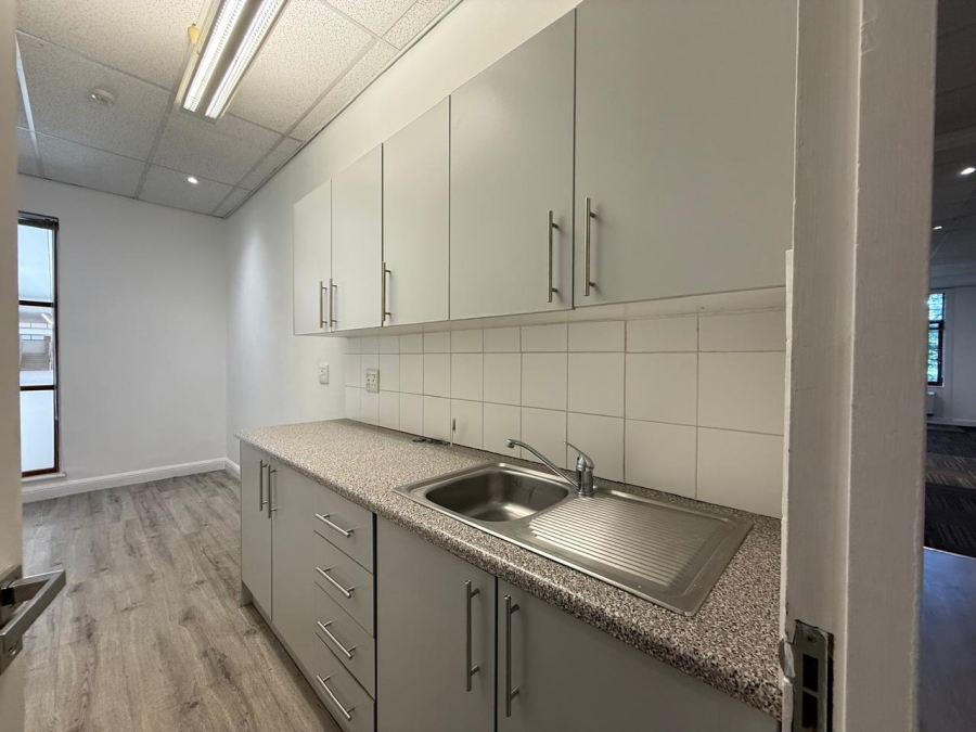 To Let commercial Property for Rent in Barlow Park Gauteng