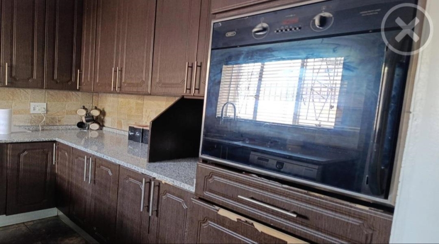 3 Bedroom Property for Sale in Pretoria North Gauteng