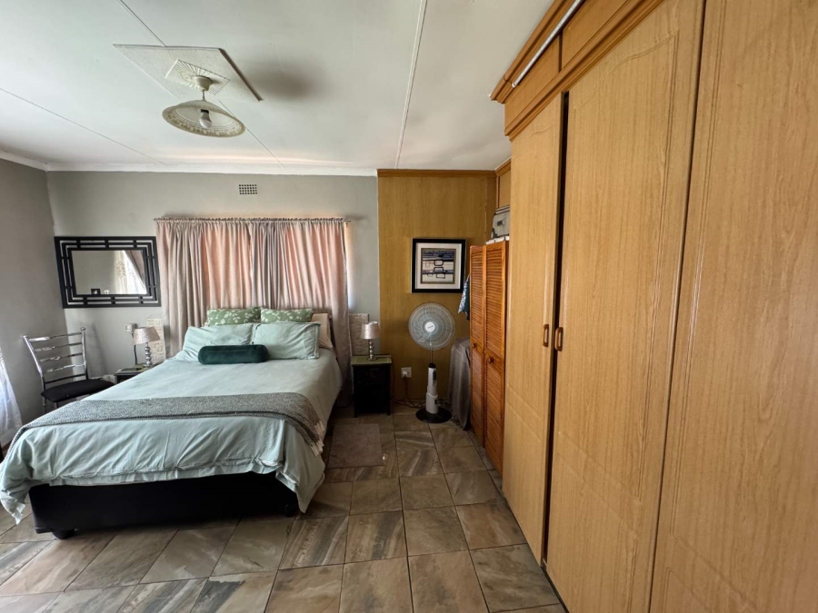 3 Bedroom Property for Sale in Brackenhurst Gauteng