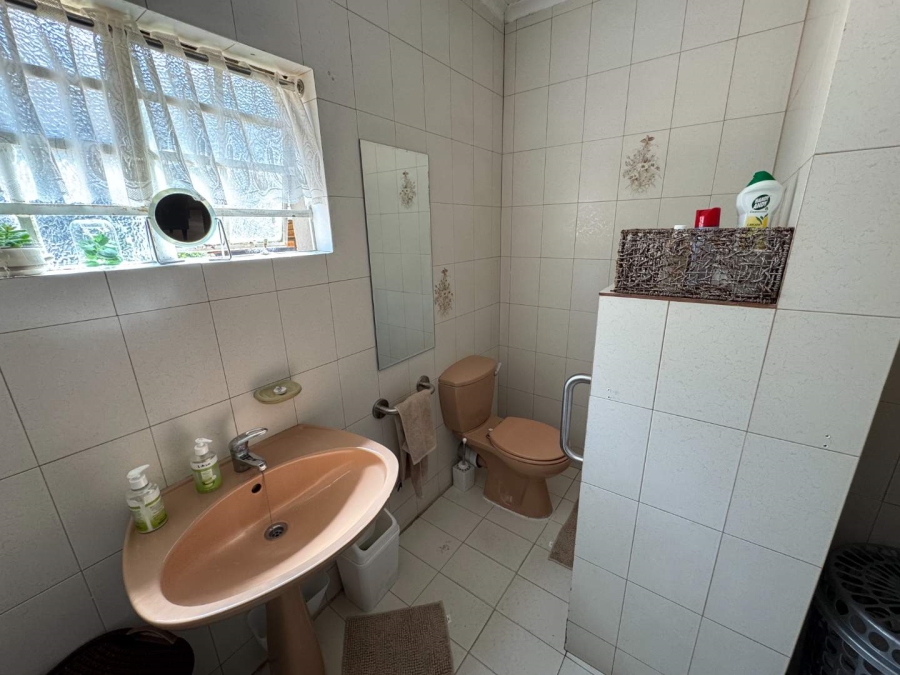 3 Bedroom Property for Sale in Brackenhurst Gauteng