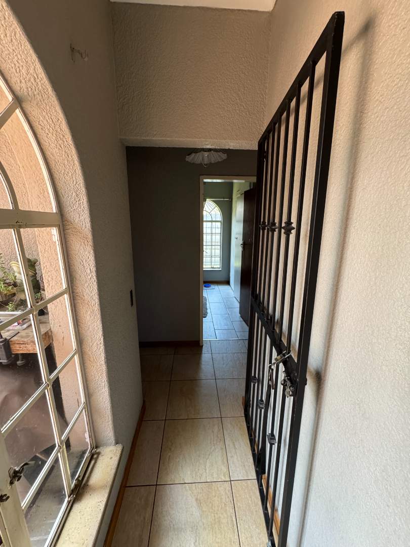 3 Bedroom Property for Sale in Brackenhurst Gauteng