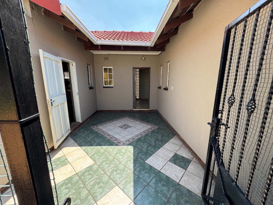 3 Bedroom Property for Sale in Brackenhurst Gauteng