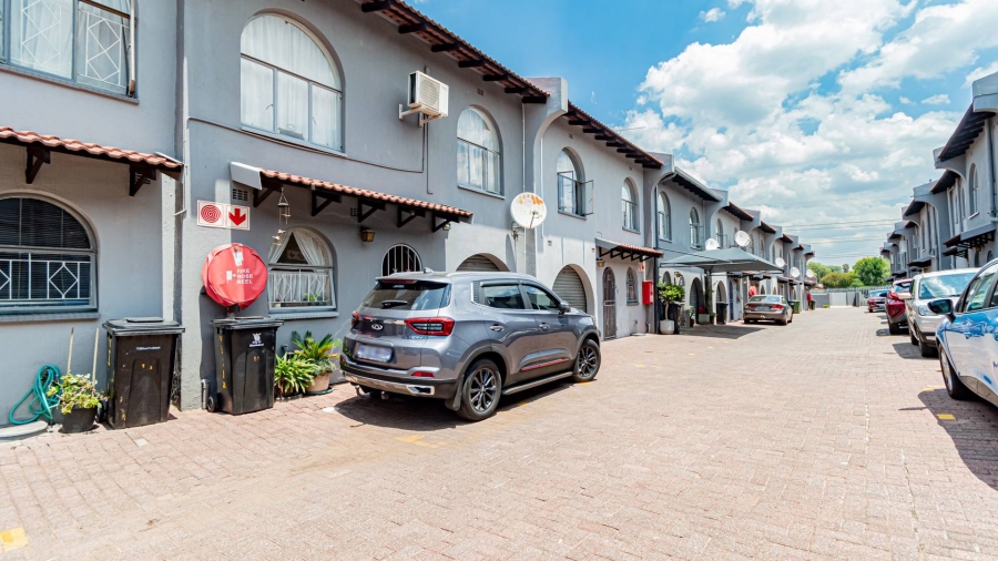 3 Bedroom Property for Sale in Verwoerdpark Gauteng