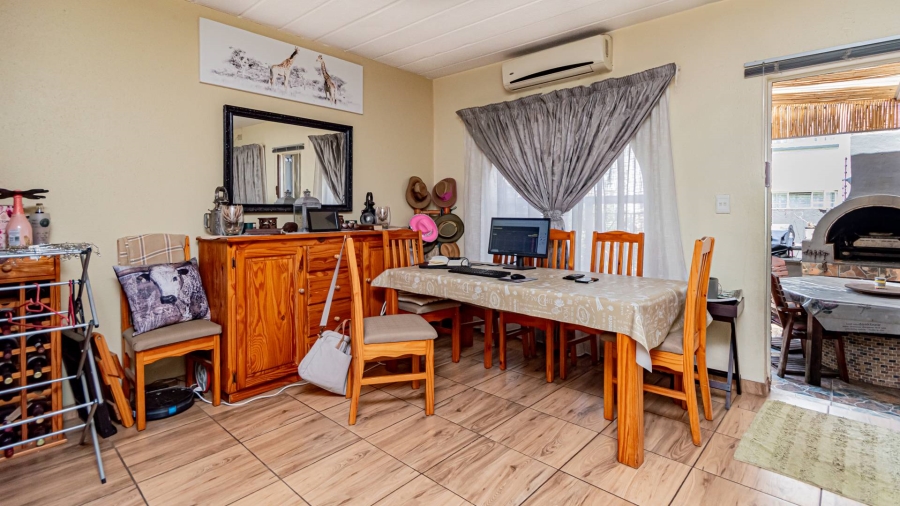 3 Bedroom Property for Sale in Verwoerdpark Gauteng