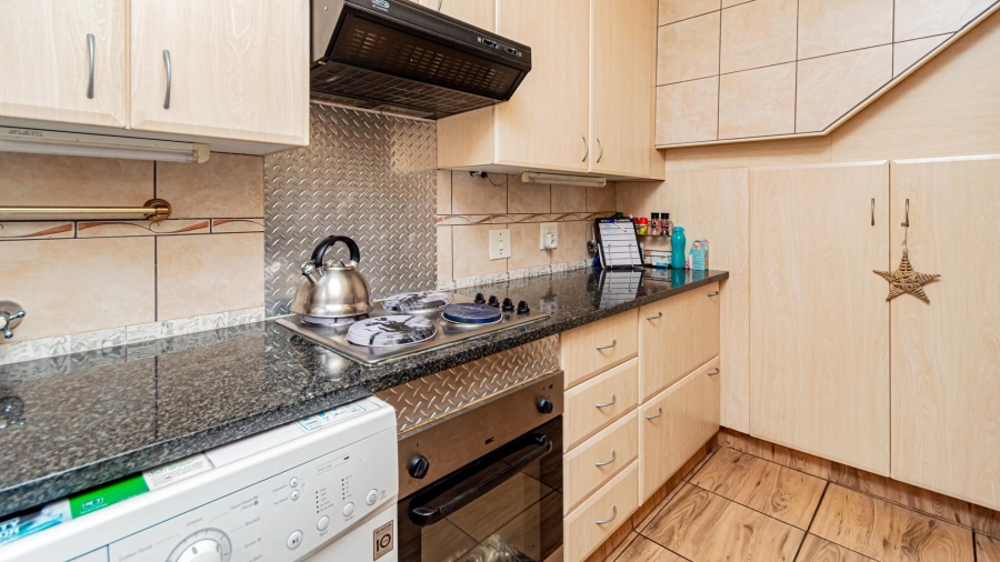 3 Bedroom Property for Sale in Verwoerdpark Gauteng